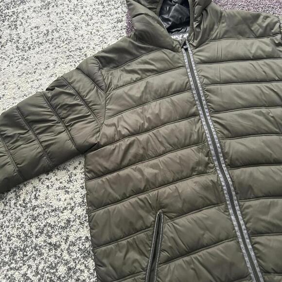 Men's Olive Green Point Zero Ultralight Puffer Jacket - Picture 2 of 5